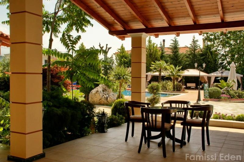 Famissi Eden Hotel Kalampáka Luaran gambar