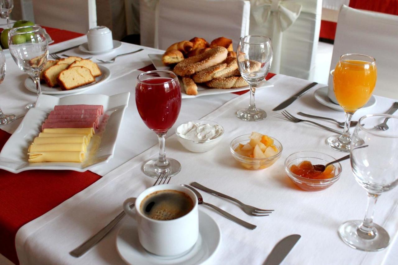 Famissi Eden Hotel Kalampáka Luaran gambar