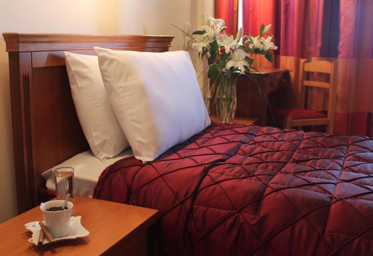 Famissi Eden Hotel Kalampáka Bilik gambar