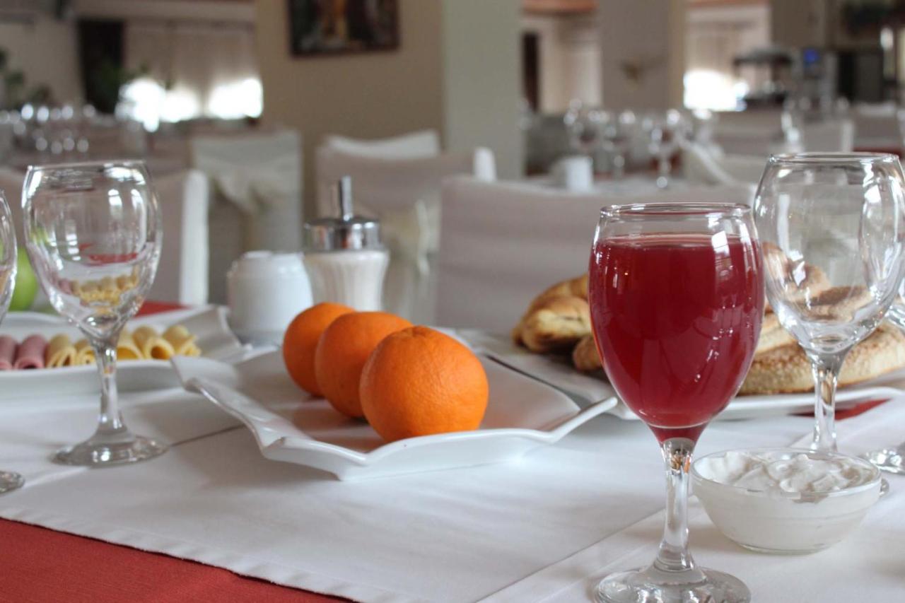 Famissi Eden Hotel Kalampáka Luaran gambar