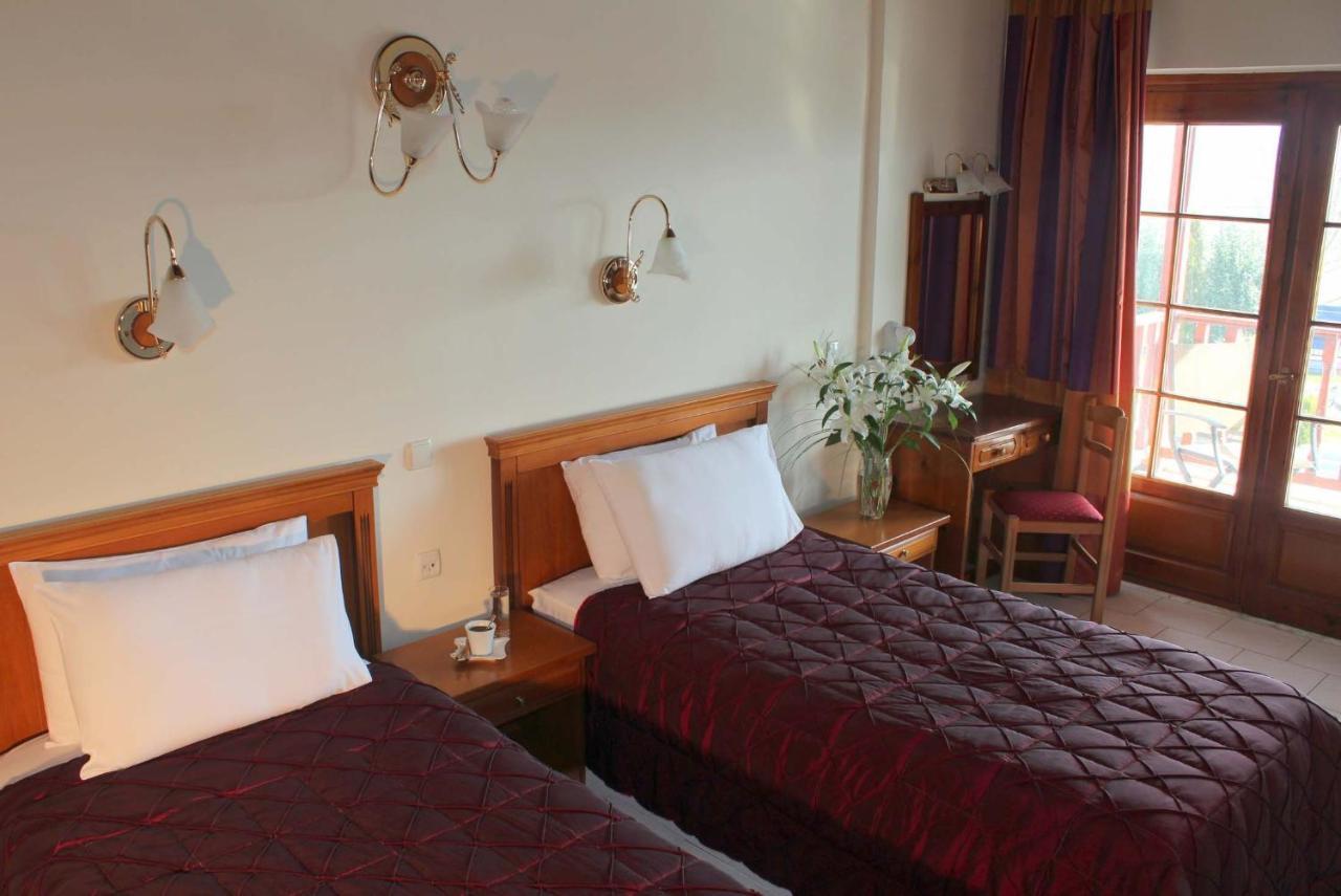 Famissi Eden Hotel Kalampáka Bilik gambar