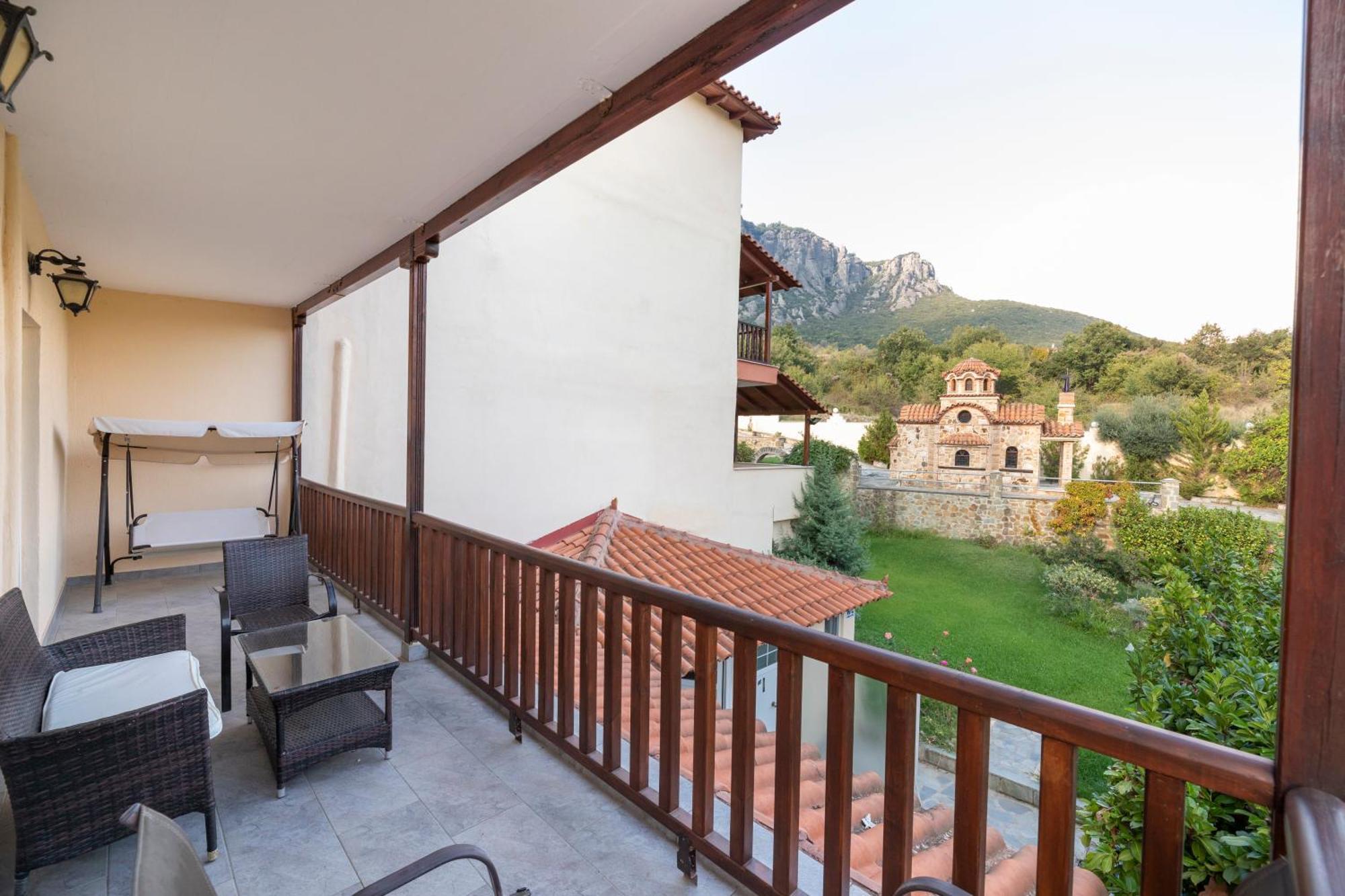 Famissi Eden Hotel Kalampáka Luaran gambar