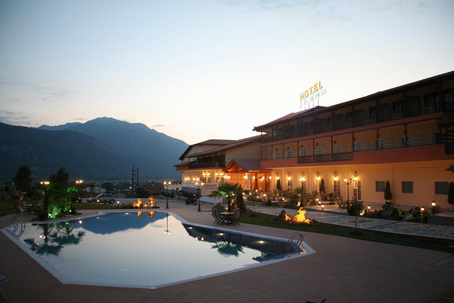 Famissi Eden Hotel Kalampáka Luaran gambar