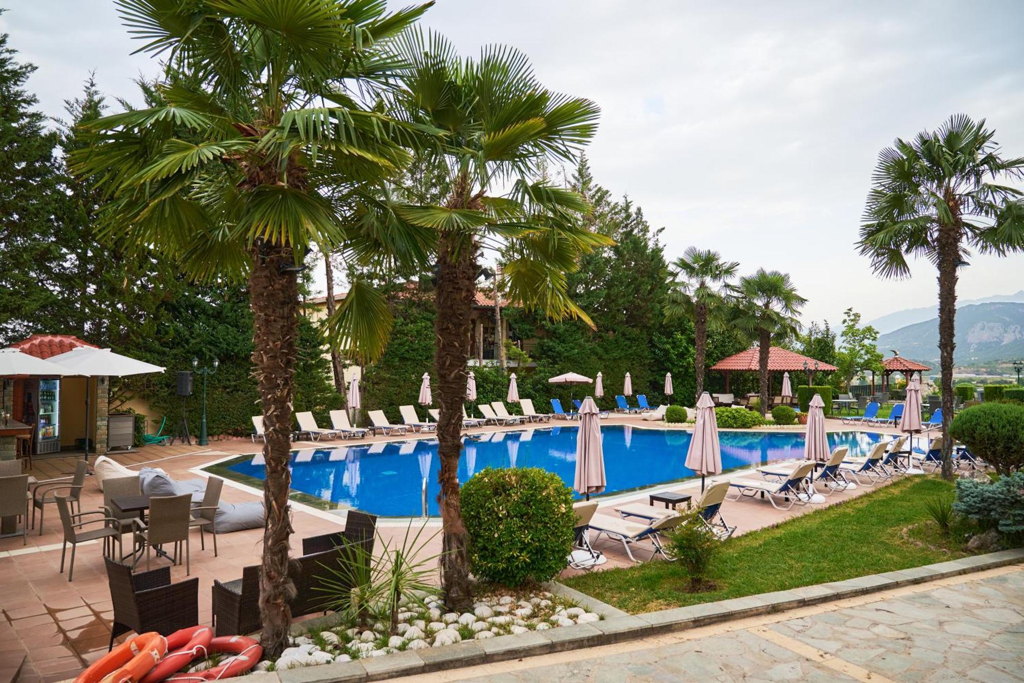 Famissi Eden Hotel Kalampáka Luaran gambar